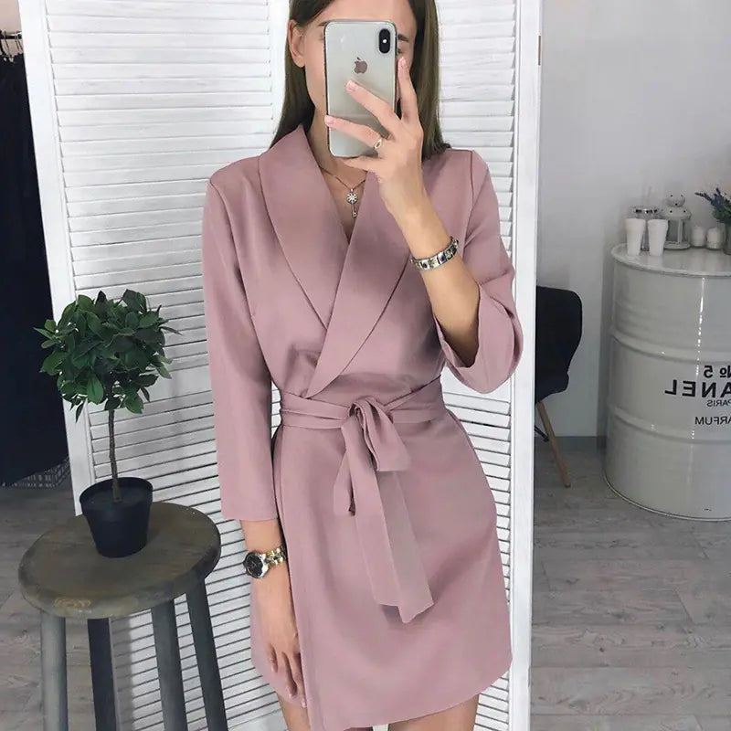 Chic Short Dress with Suit Collar and Belt